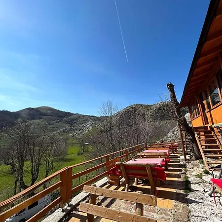 Bed And Breakfast Umoljani Oda ve Kahvaltı 3*