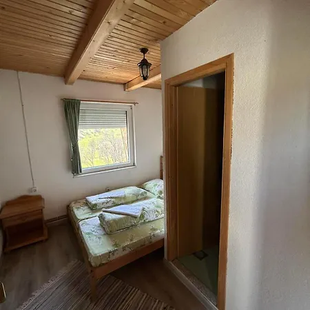 Bed And Breakfast Umoljani